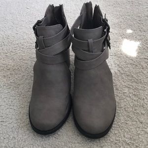 tan/brown heeled boots